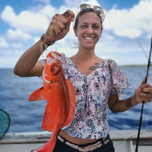 Femme qui pêche