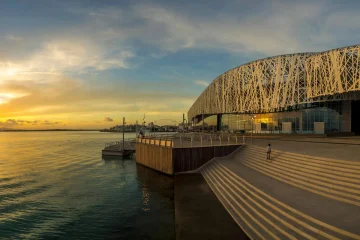 Façade du Mémorial ACTe à Pointe-à-Pitre en Guadeloupe
